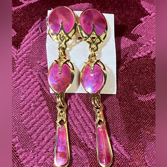 Vintage Edgar Berebi Pink Screw Backed Clip On Dangle Earrings. Approx 4”. - Picture 3 of 3